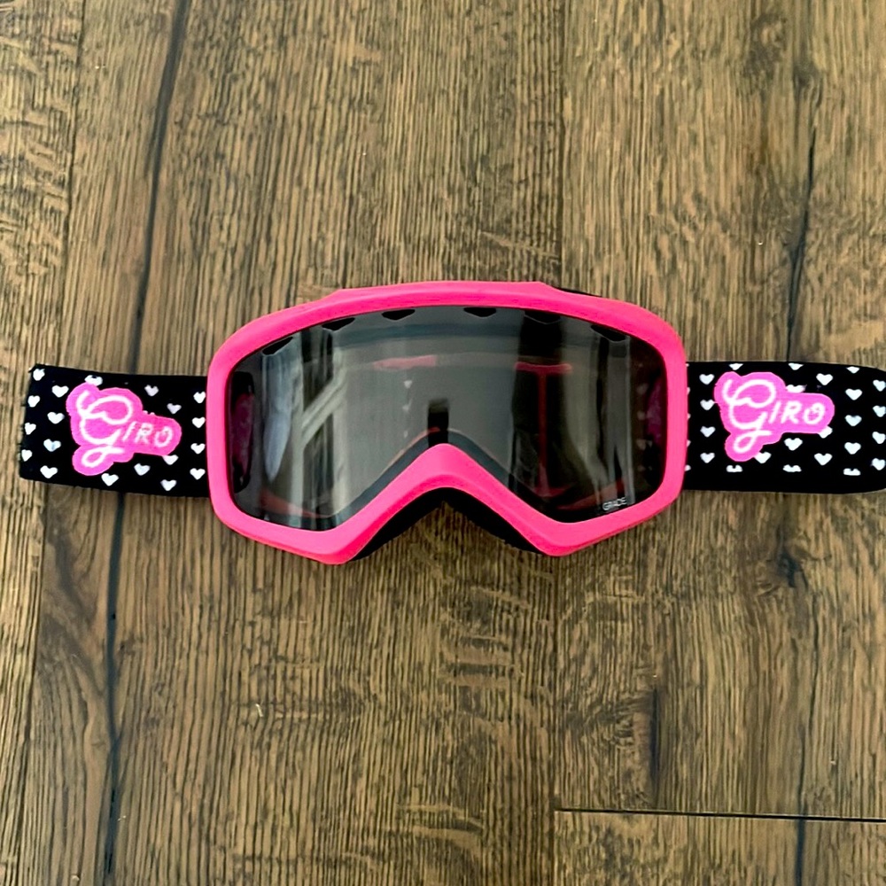 Girls Giro ski googles.